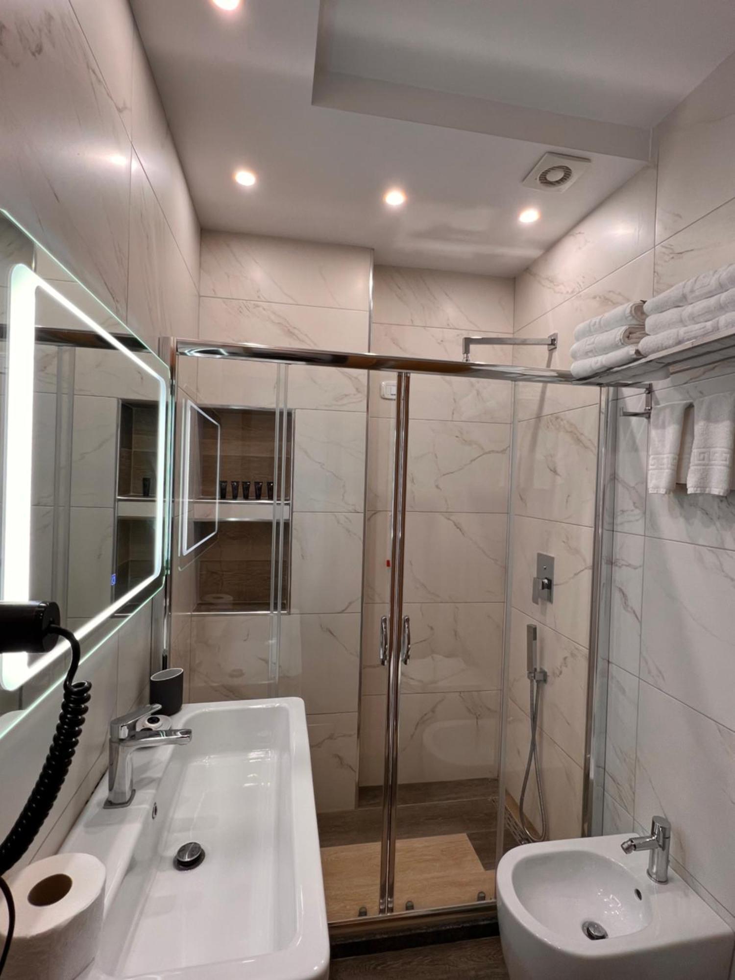 Hotel Kristera Vlorë Exteriér fotografie
