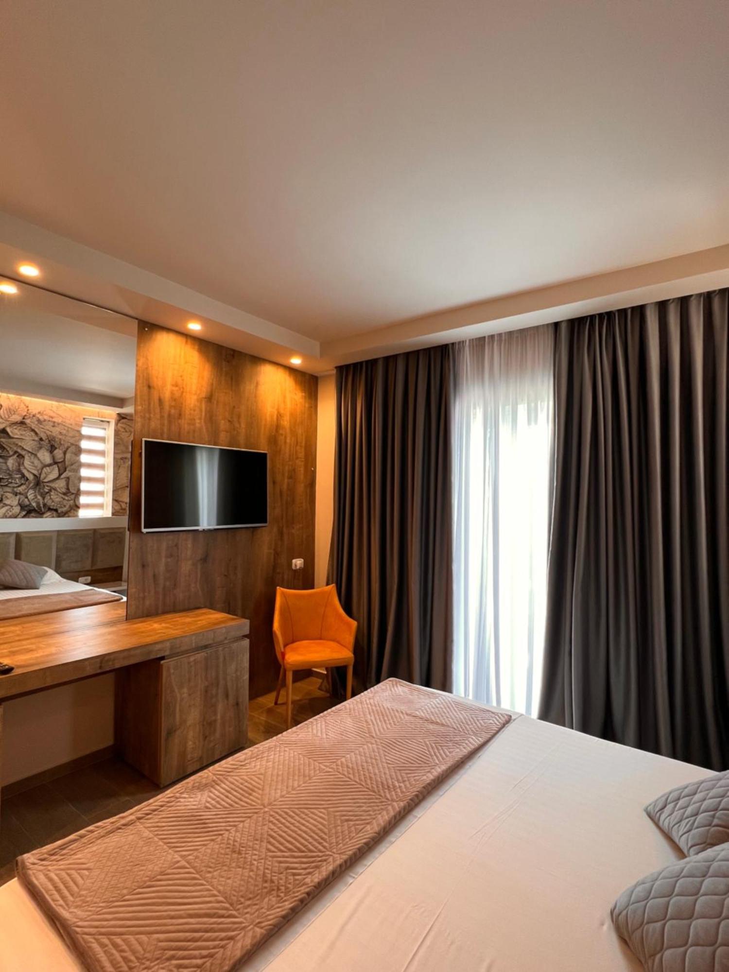 Hotel Kristera Vlorë Exteriér fotografie