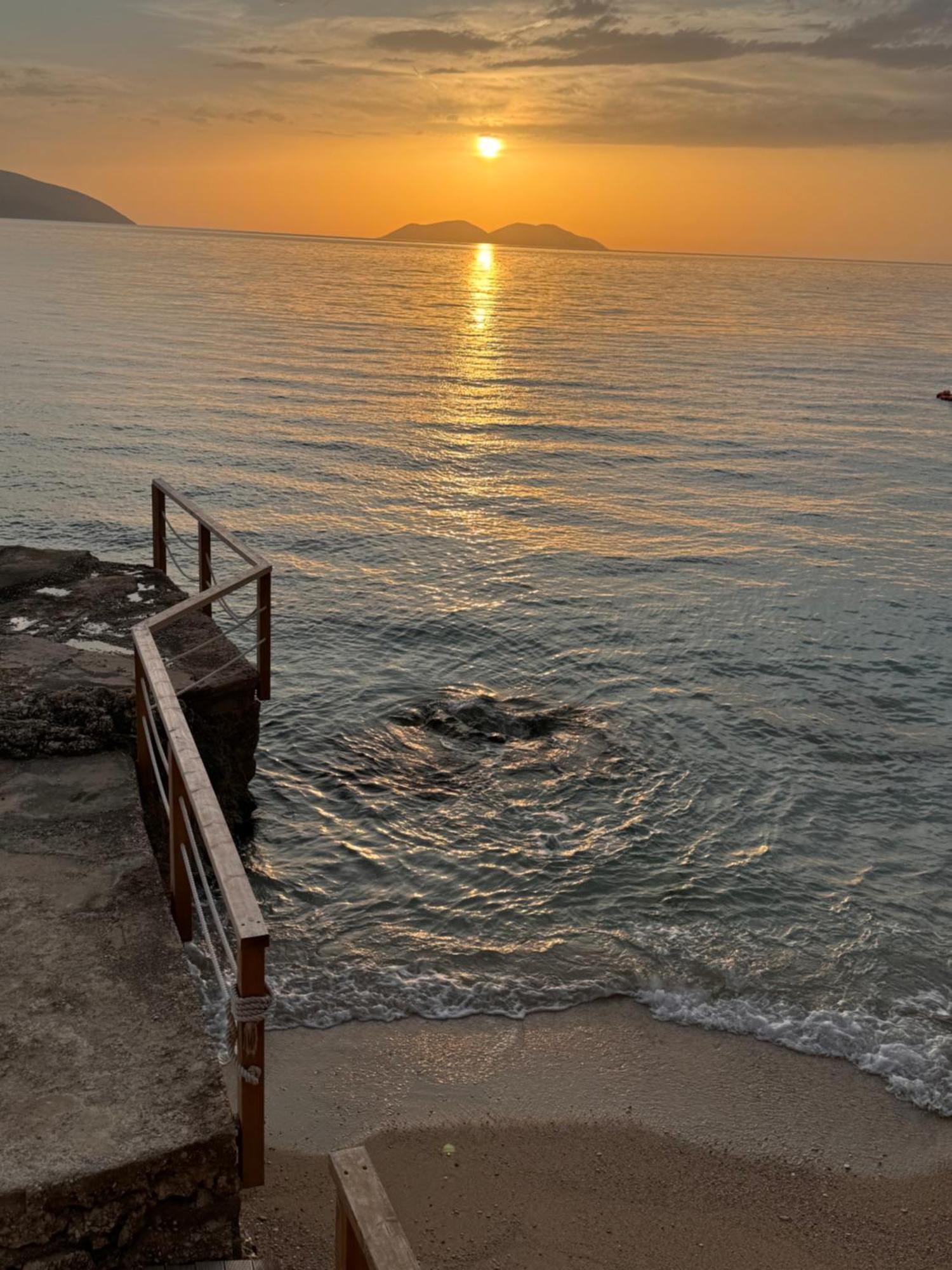 Hotel Kristera Vlorë Exteriér fotografie
